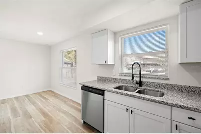 14224 Village Terrace Drive, Tampa, FL 33624 - Photo 4