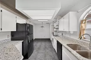 5883 Darren Ct N, Clearwater, FL 33760 - Photo 10