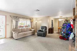 12731 106th St, Largo, FL 33773 - Photo 10