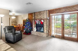12731 106th St, Largo, FL 33773 - Photo 6