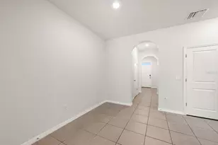 424 Newmont Cir, Ruskin, FL 33570 - Photo 18