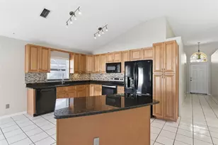 13420 Sunvale Pl, Tampa, FL 33626 - Photo 6