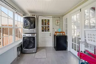 511 27th Ave N, Saint Petersburg, FL 33704 - Photo 32