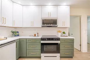 2506 College Hill Dr, Brandon, FL 33511 - Photo 10