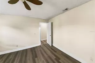 8341 Paddlewheel St, Tampa, FL 33637 - Photo 10