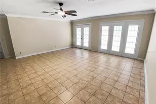 8341 Paddlewheel St, Tampa, FL 33637 - Photo 20