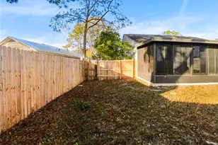 8341 Paddlewheel St, Tampa, FL 33637 - Photo 36