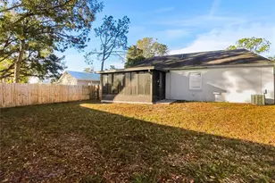 8341 Paddlewheel St, Tampa, FL 33637 - Photo 36