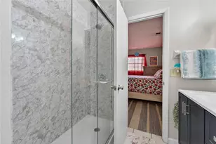 3806 N Oak Dr, Tampa, FL 33611 - Photo 22