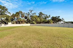 2443 Mizner Bay Ave, Bradenton, FL 34208 - Photo 62