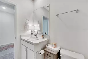 2443 Mizner Bay Ave, Bradenton, FL 34208 - Photo 8