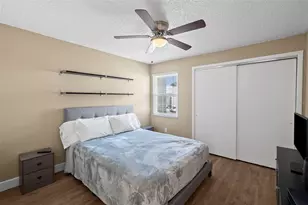 3815 N Oak Dr, Tampa, FL 33611 - Photo 16