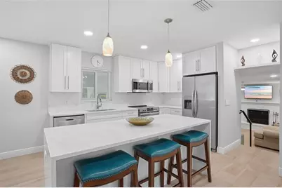 7035 14th Street S, Saint Petersburg, FL 33705 - Photo 12