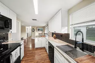 3404 Jackson Dr, Holiday, FL 34691 - Photo 10