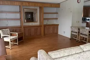 35935 Tanda Cir, Zephyrhills, FL 33541 - Photo 2