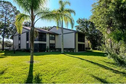 105 Woodlake Lane #105, Oldsmar, FL 34677 - Photo 8
