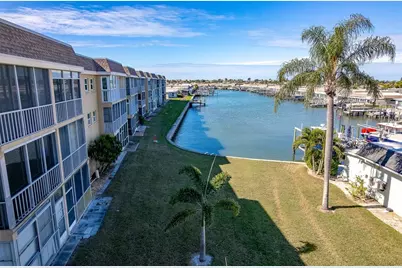 1 Boca Ciega Point Boulevard #113, Saint Petersburg, FL 33708 - Photo 4