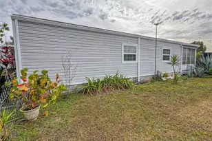 34543 Rosebud Row, Zephyrhills, FL 33541 - Photo 32