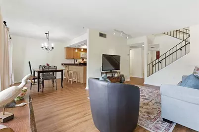 6715 Cape Sable Way NE #5, Saint Petersburg, FL 33702 - Photo 8