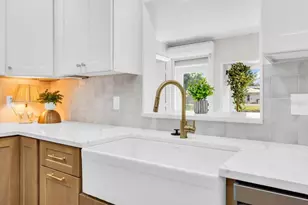 162 Circlewood Dr, Venice, FL 34293 - Photo 12