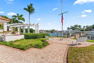 1325 Snell Isle Blvd NE, Saint Petersburg, FL 33704 - Photo 30