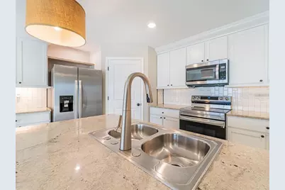 13748 Wineberry Drive, Dade City, FL 33525 - Photo 10