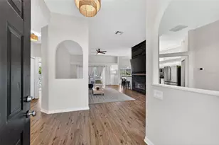 6325 35th Ave Cir E, Palmetto, FL 34221 - Photo 10