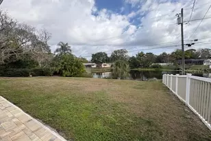 1571 S Evergreen Ave, Clearwater, FL 33756 - Photo 32