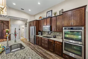 13302 Trailing Moss Dr, Dade City, FL 33525 - Photo 20