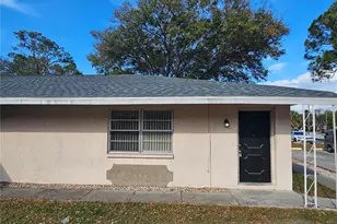 201 Northwest Jefferson Cir N, Saint Petersburg, FL 33702 - Photo 2