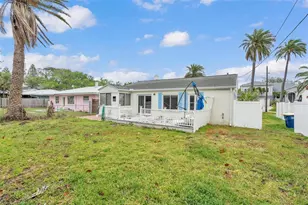 752 Lantana Ave, Clearwater Beach, FL 33767 - Photo 4