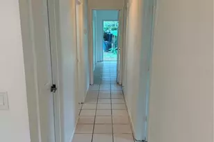 3818 Valley Tree Dr, Tampa, FL 33610 - Photo 6