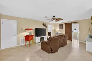 2001 Hartlebury Way, Sun City Center, FL 33573 - Photo 20