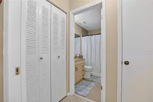 2001 Hartlebury Way, Sun City Center, FL 33573 - Photo 10