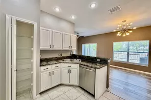 11020 Blaine Top Pl, Tampa, FL 33626 - Photo 6