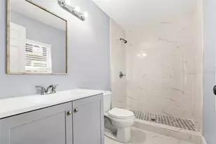 2725 E Columbus Dr, Tampa, FL 33605 - Photo 16