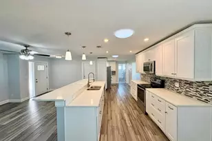 1201 86th Ave N, Saint Petersburg, FL 33702 - Photo 8