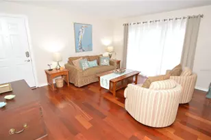 213 Sea Horse Dr SE, Saint Petersburg, FL 33705 - Photo 14