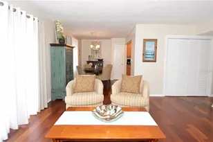 213 Sea Horse Dr SE, Saint Petersburg, FL 33705 - Photo 6