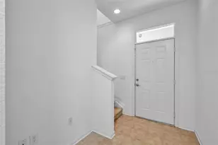 8206 Bally Money Rd, Tampa, FL 33610 - Photo 18