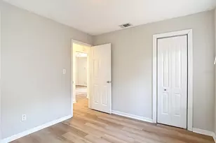 2210 E Idlewild Ave, Tampa, FL 33610 - Photo 26