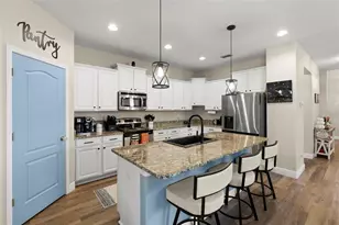 10222 Celtic Ash Dr, Ruskin, FL 33573 - Photo 4