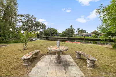 8916 Memorial Highway, Tampa, FL 33615 - Photo 24