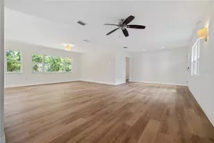 8916 Memorial Hwy, Tampa, FL 33615 - Photo 6