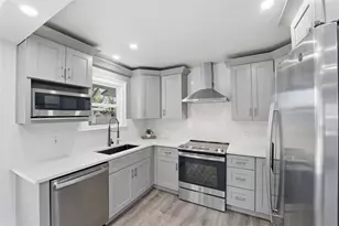3924 45th Ave N, Saint Petersburg, FL 33714 - Photo 6