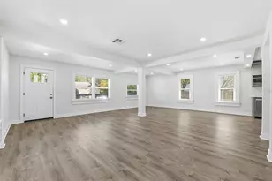 3924 45th Ave N, Saint Petersburg, FL 33714 - Photo 14