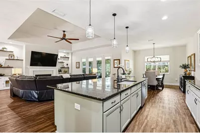 8001 Woodleaf Boulevard, Wesley Chapel, FL 33544 - Photo 16