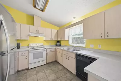 34067 Eiler Boulevard, Ridge Manor Estates, FL 33597 - Photo 12