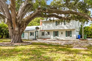 216 24th St W, Bradenton, FL 34205 - Photo 2