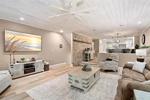 529 Sandy Hook Rd, Treasure Island, FL 33706 - Photo 8